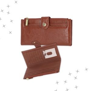 •Wallet: Time and Tru Women's Suzy Q Wallet Vinyl Solid Brown